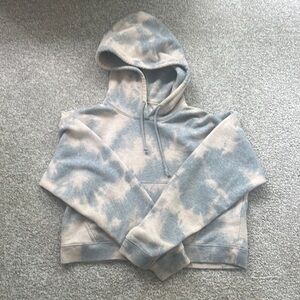 LIMITED TIME SALE Tna Cropped hoodie